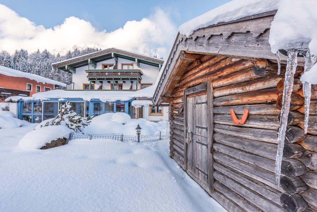 Pension Restaurant Dorfalm 莱奥冈 外观 照片