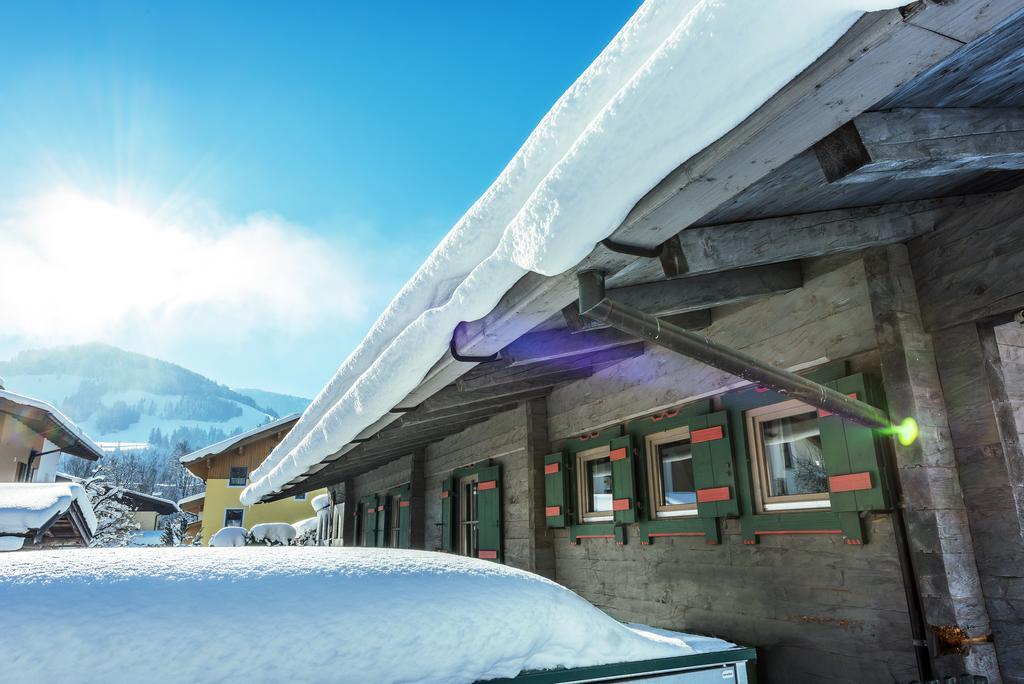 Pension Restaurant Dorfalm 莱奥冈 外观 照片