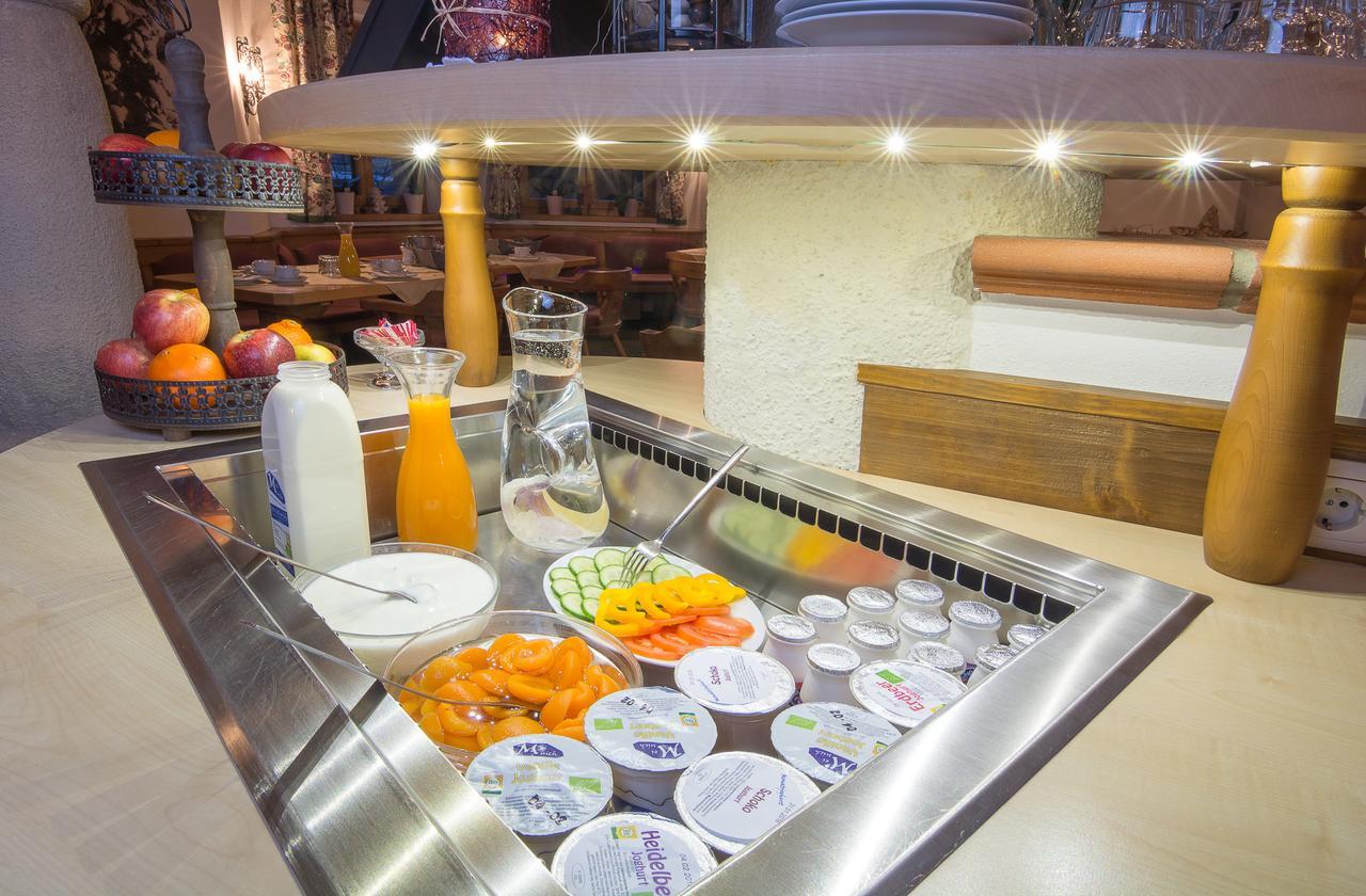 Pension Restaurant Dorfalm 莱奥冈 外观 照片